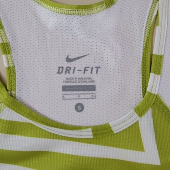 Nike Women's Dri-FIT Green Chevron Running Tank Top - Picture 2 of 11